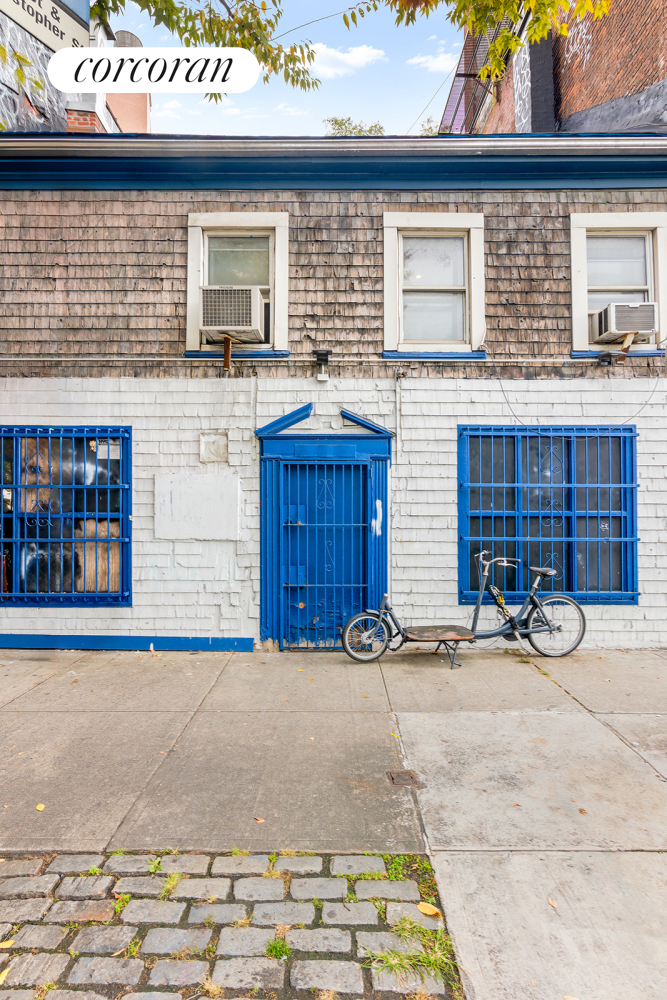 Property Photo:  392 West Street  NY 10014 