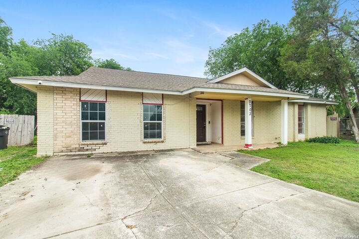 Property Photo:  3703 Pipers Field St  TX 78251 