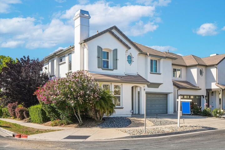 Property Photo:  1022 Banyan Court  CA 95131 