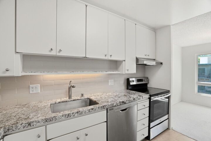 Property Photo:  803 North Humboldt Street 405  CA 94401 
