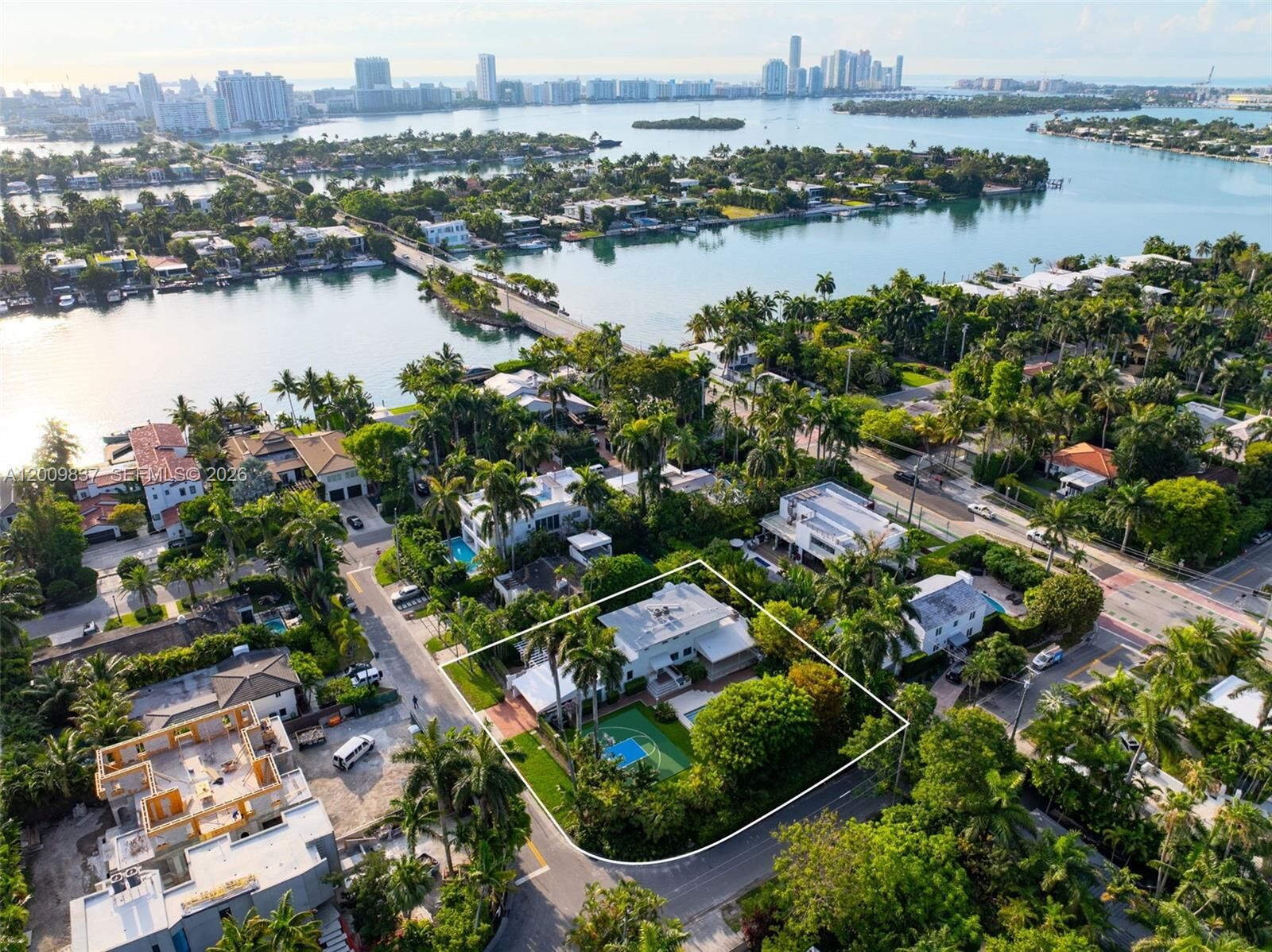Property Photo:  114 3 San Marino Ter  FL 33139 