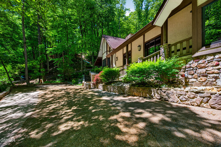 Property Photo:  1116 Ski Mountain Road  TN 37738 