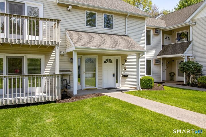 Property Photo: 29 Millbrook Court 29 CT 06111