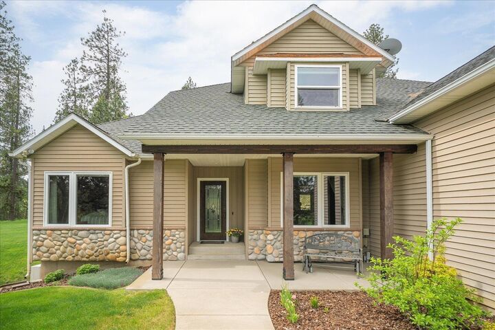 Property Photo:  12421 E Mt Spokane Park Dr  WA 99021 