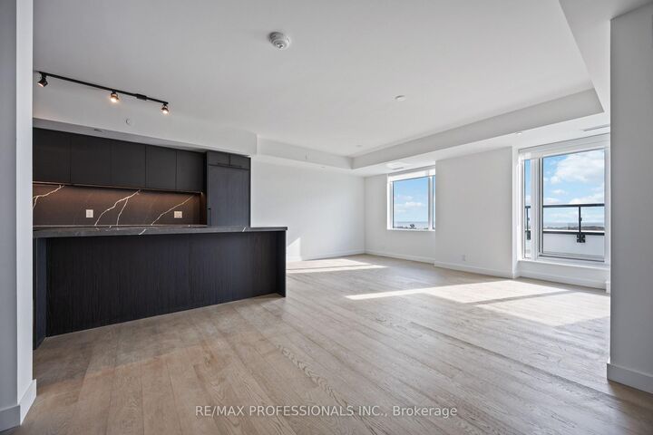 Property Photo:  1050 Eastern Avenue 1203  ON M4L 0B7 