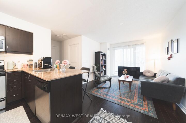 Property Photo: 27 Rean Drive 524 ON M2K 0A6