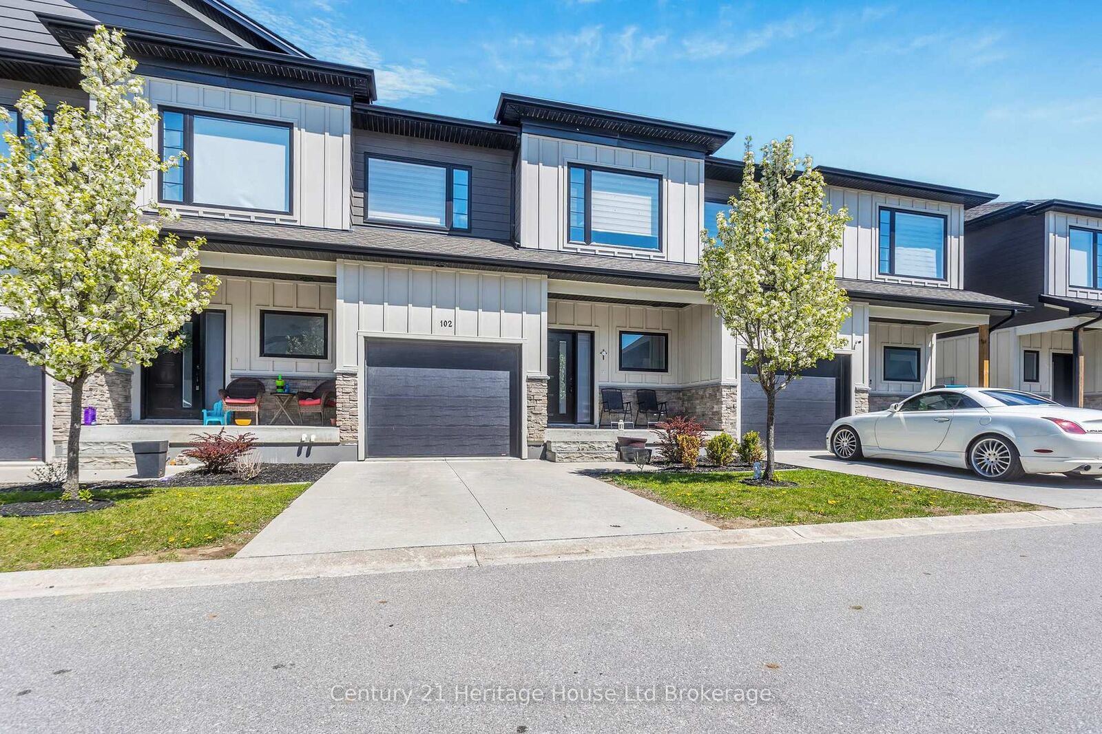 Property Photo: 360 Quarter Town Line 102 ON N4G 0H7