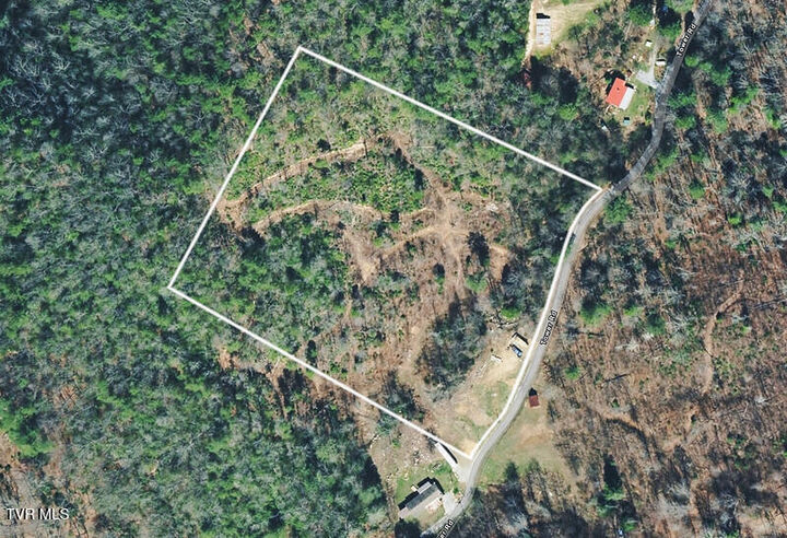 Property Photo: 155 Tower Road TN 37687