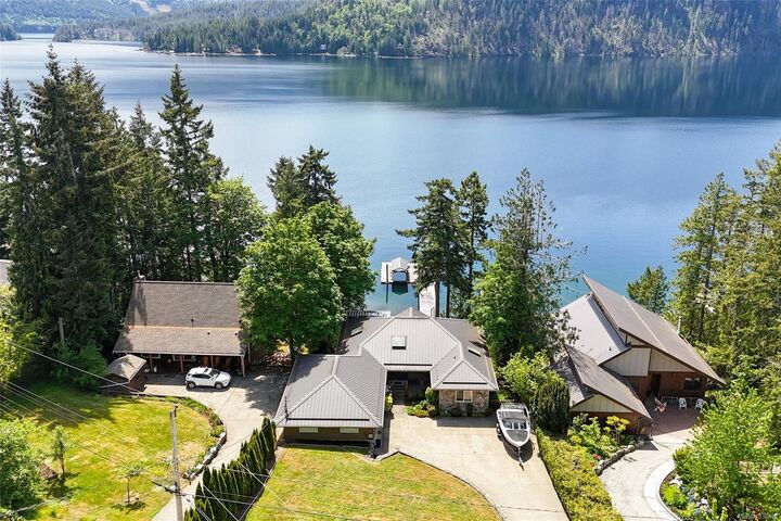 Property Photo: 10172 Bishop Dr BC V9Y 9A6