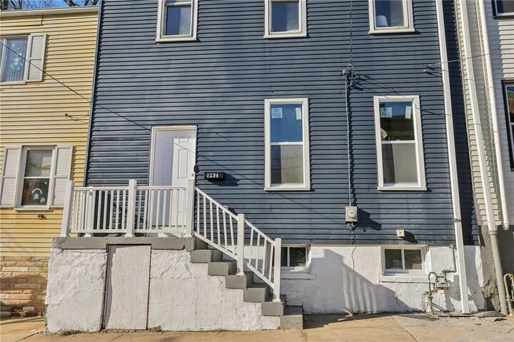 Property Photo:  1234 High St  PA 15212 