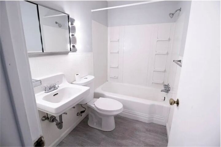 Property Photo: 2582 Pitcairn Rd 2580 PA 15146
