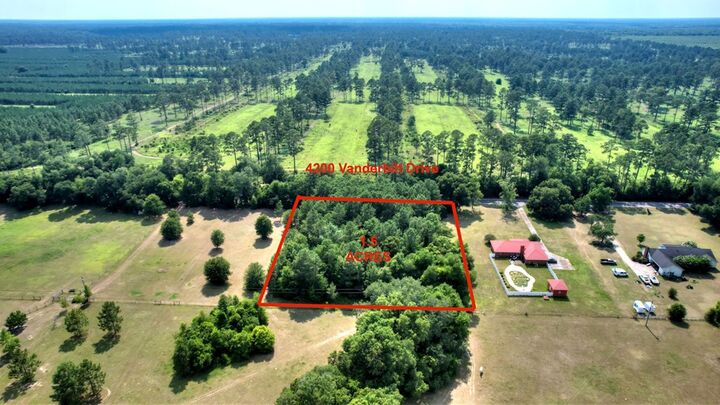 Property Photo: 4200 Vanderbilt Drive GA 31707