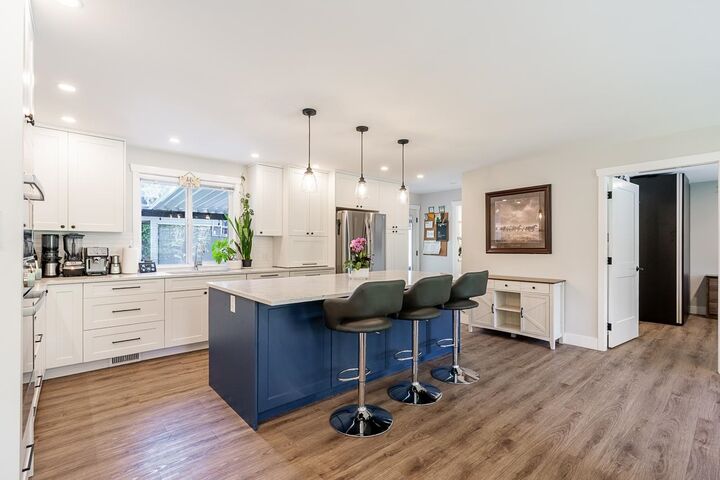 Property Photo: 19904 36 Avenue BC V3A 2R4