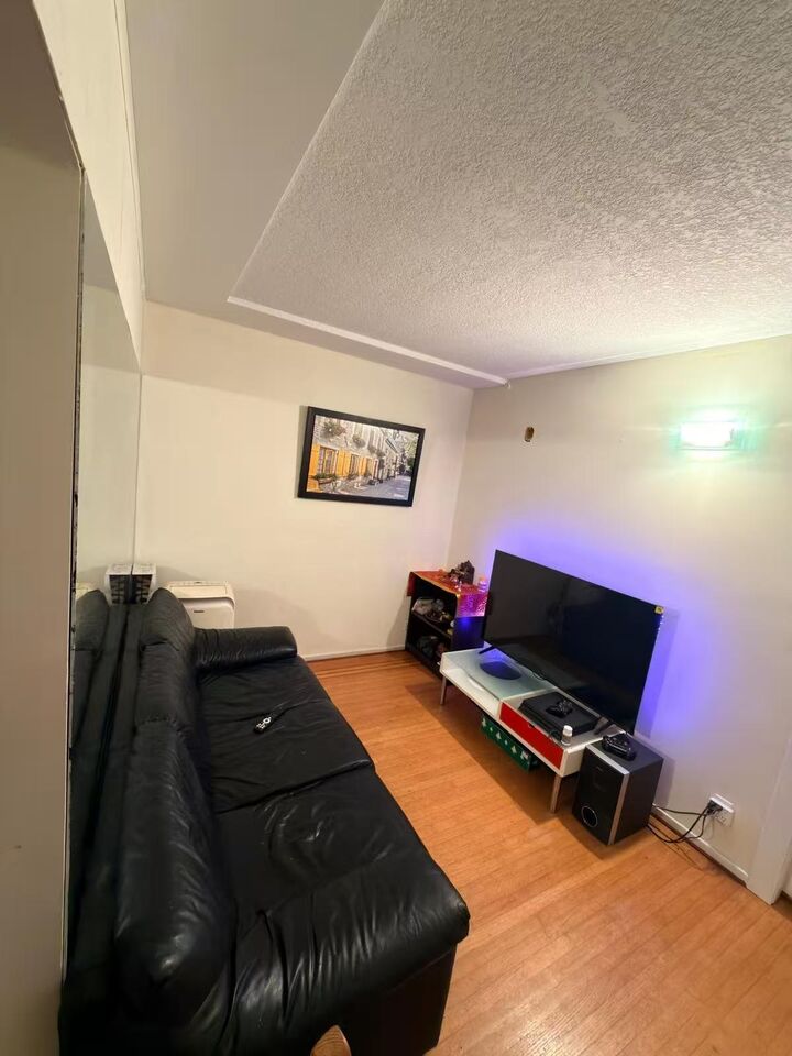Property Photo:  4722 Ridgelawn Drive  BC V5C 3Y2 