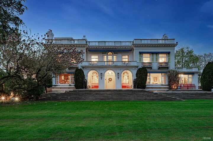 Property Photo:  3380 The Crescent  BC V6H 1T8 
