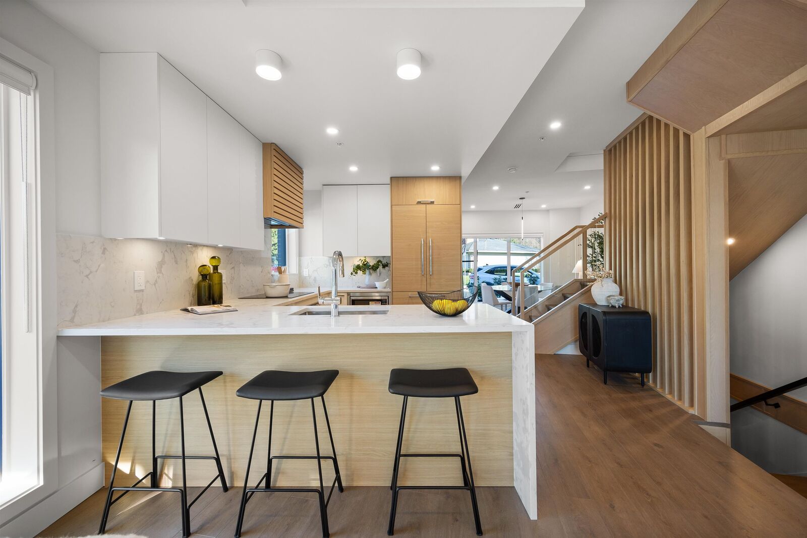 Property Photo: 3218 Highland Boulevard BC V7R 2V9
