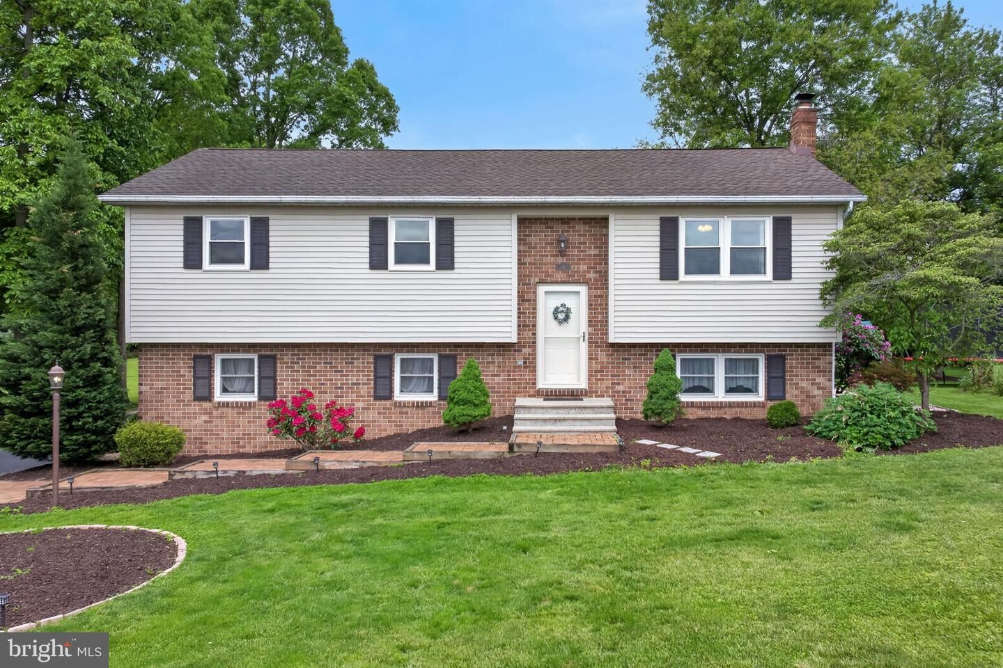 Property Photo: 140 Hamilton Drive PA 17301
