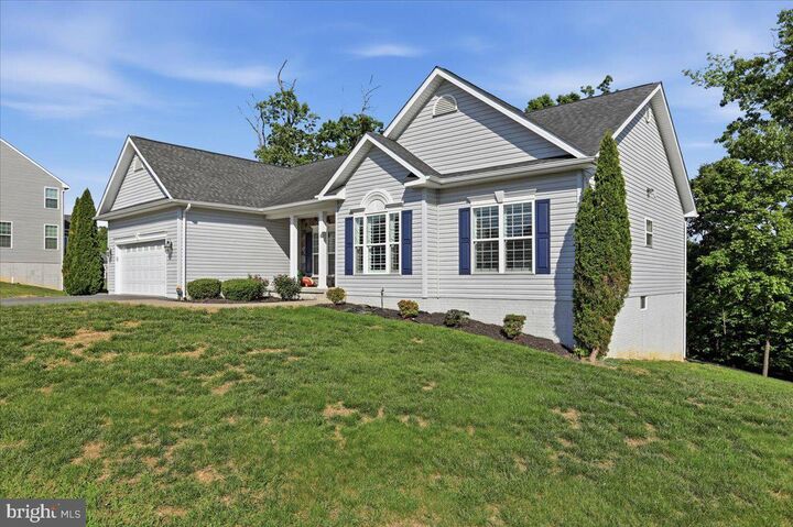 Property Photo: 35 Kanawha Court WV 25419