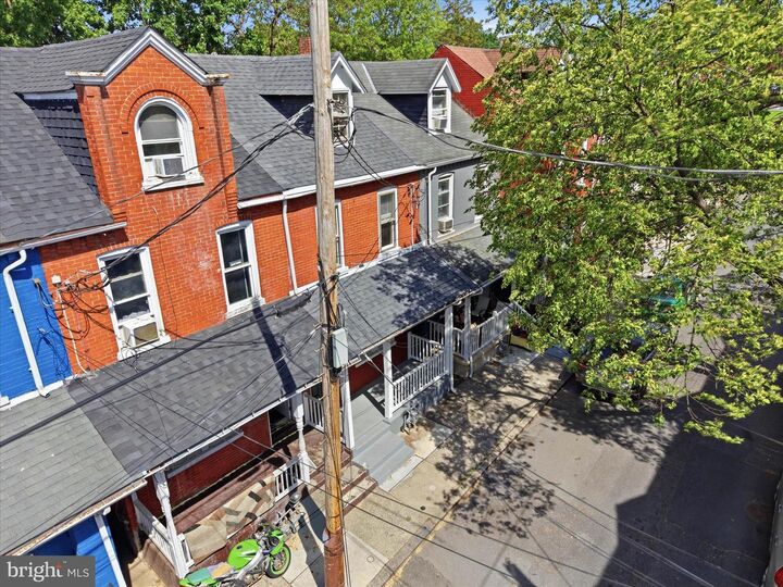 Property Photo: 437 S Christian Street PA 17602