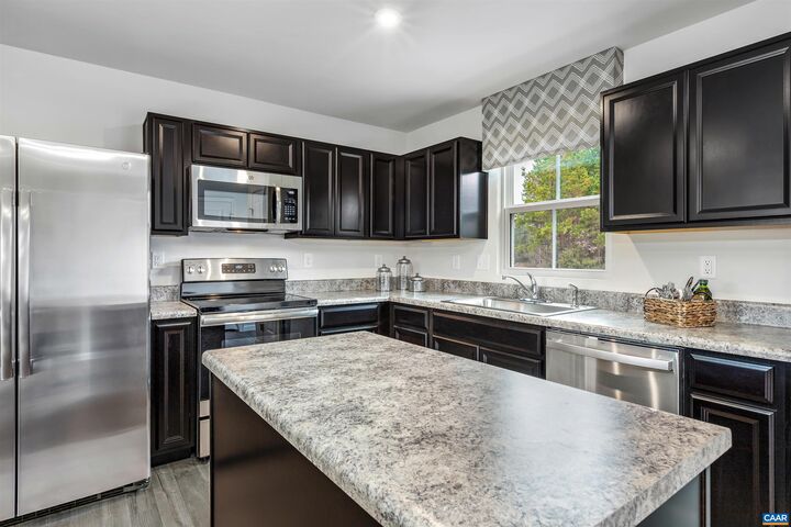 Property Photo: 502 Arches Ln VA 22923