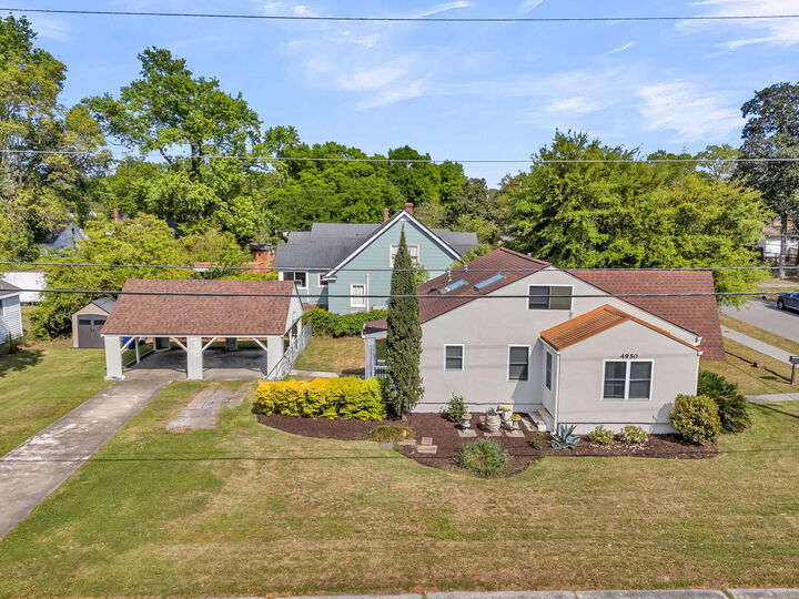 Property Photo:  4950 N Rhett Avenue  SC 29405 