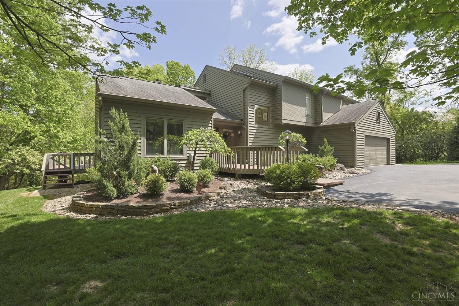 Property Photo:  26 Trailbridge Drive  OH 45241 