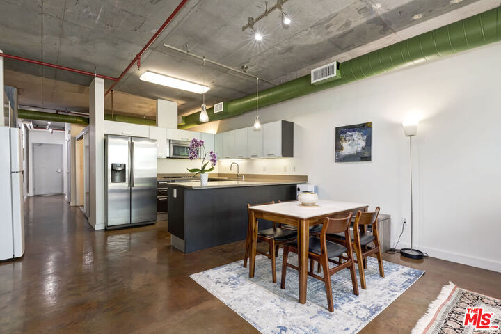 Property Photo:  645 W 9th St  CA 90015 