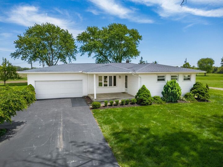 Property Photo:  5675 Grove City Road  OH 43123 