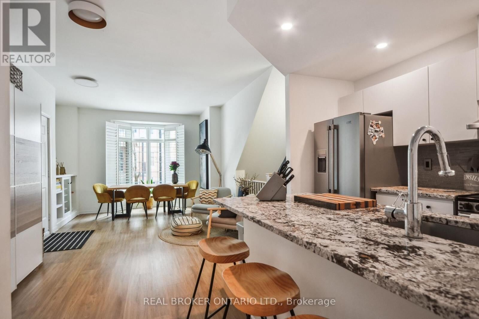 Property Photo:  11 Niagara Street 12  ON M5V 3N9 