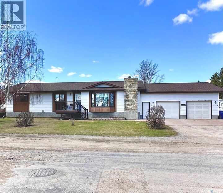 Property Photo:  334 Young Street  SK S0G 1J0 