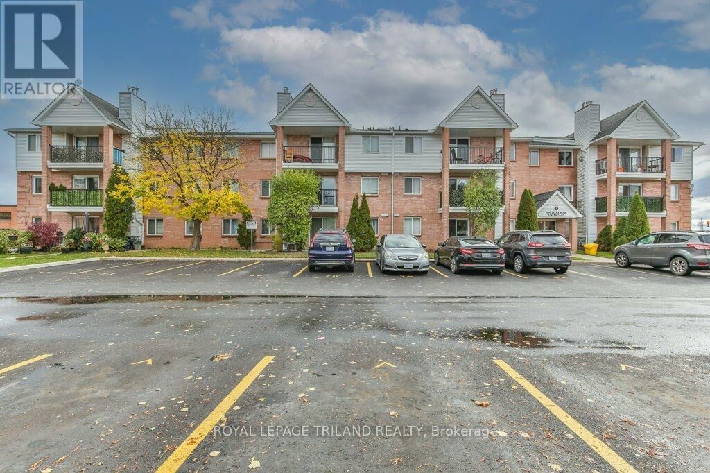 Property Photo:  1096 Jalna Boulevard 90  ON N6E 3B8 
