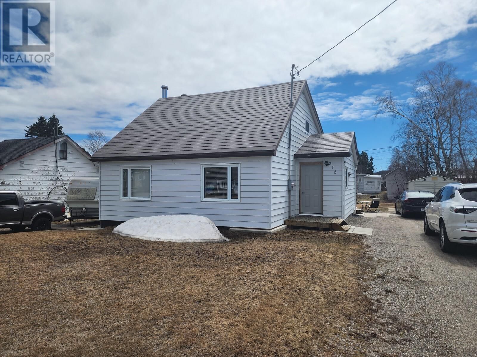 Property Photo:  316 Mary St  ON P0T 2S0 