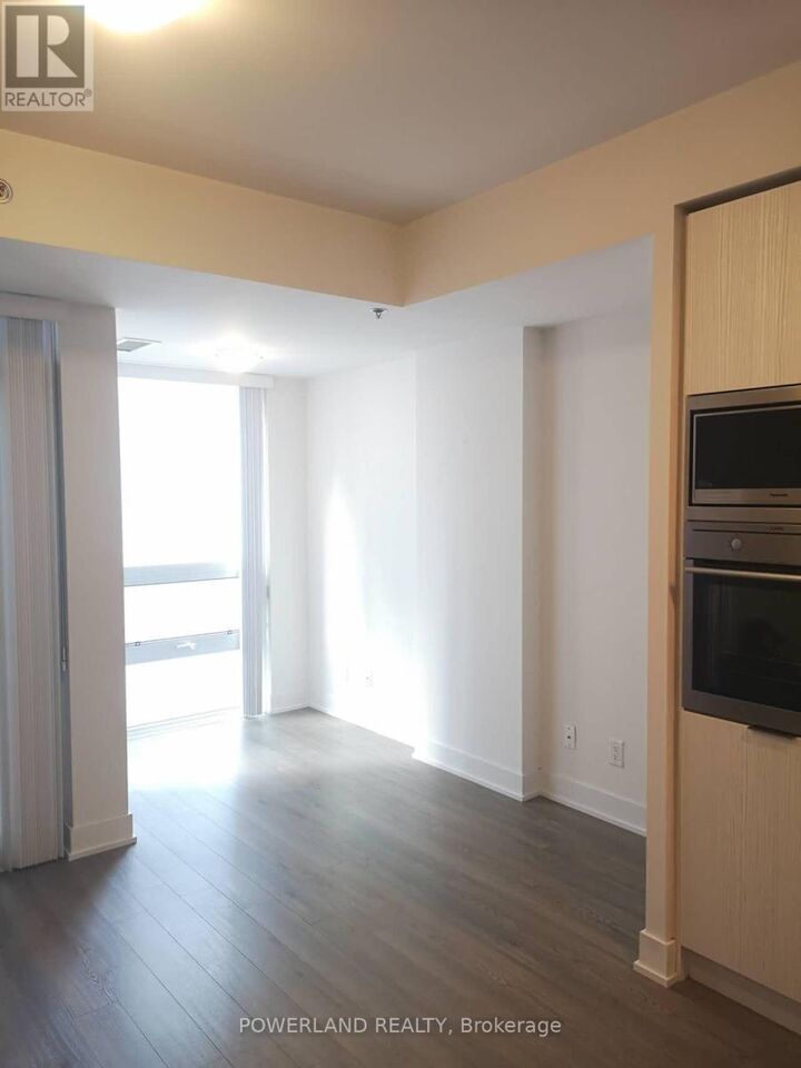Property Photo:  318 Richmond Street West 1411  ON M5V 1X2 