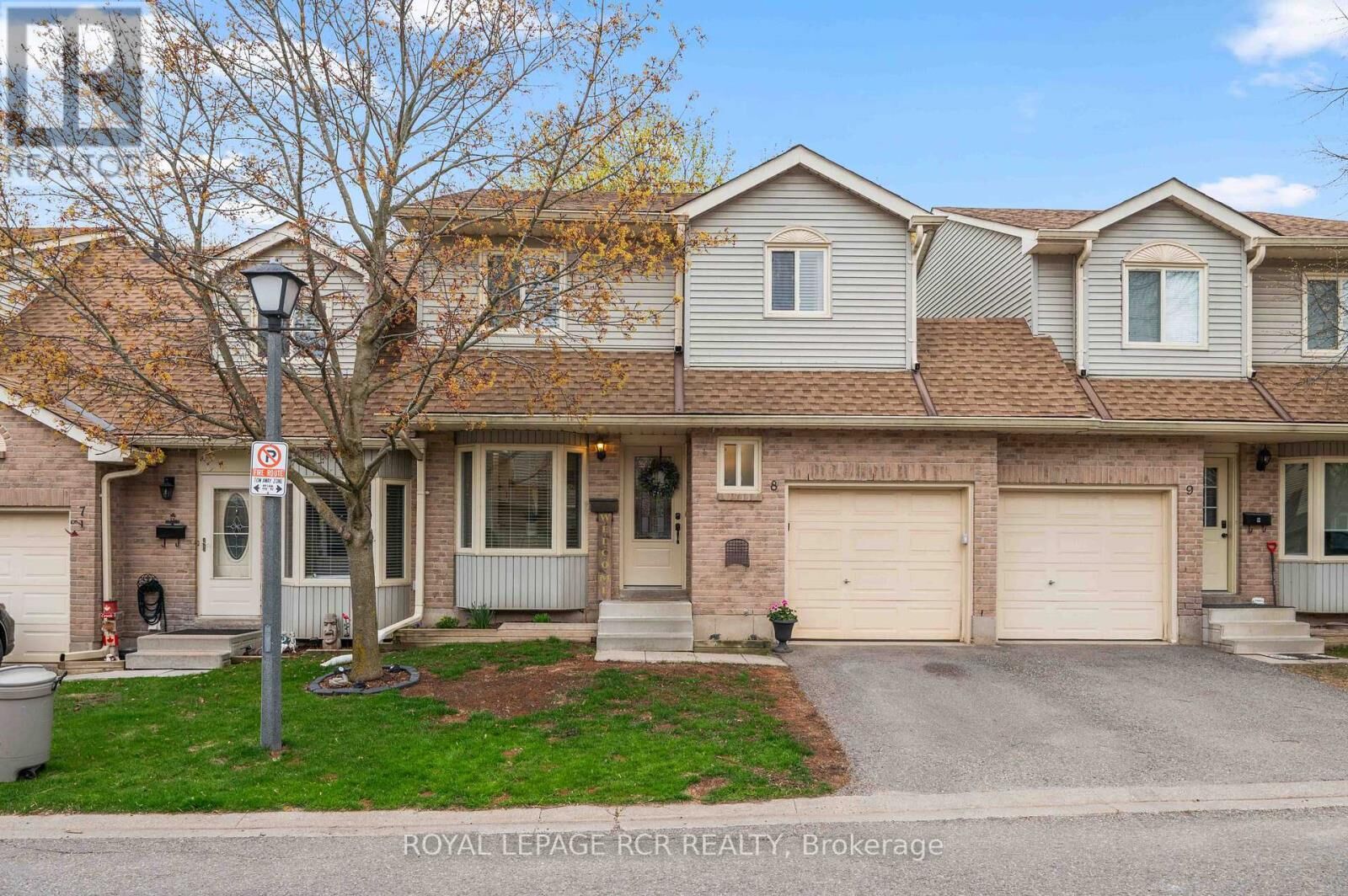 Property Photo:  31 Parkview Drive 8  ON L9W 4H5 