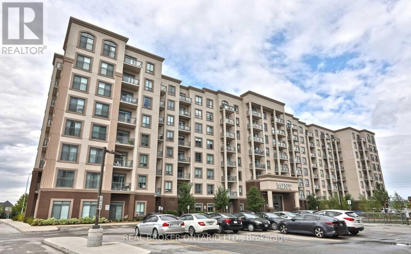 Property Photo: 2490 Old Bronte Road 819 ON L6M 0Y5