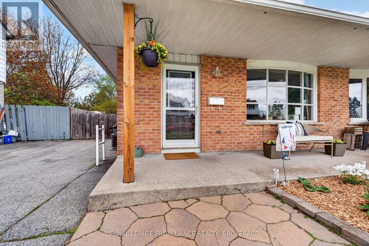 Property Photo: 803 Grouse Crescent ON K7P 1A1