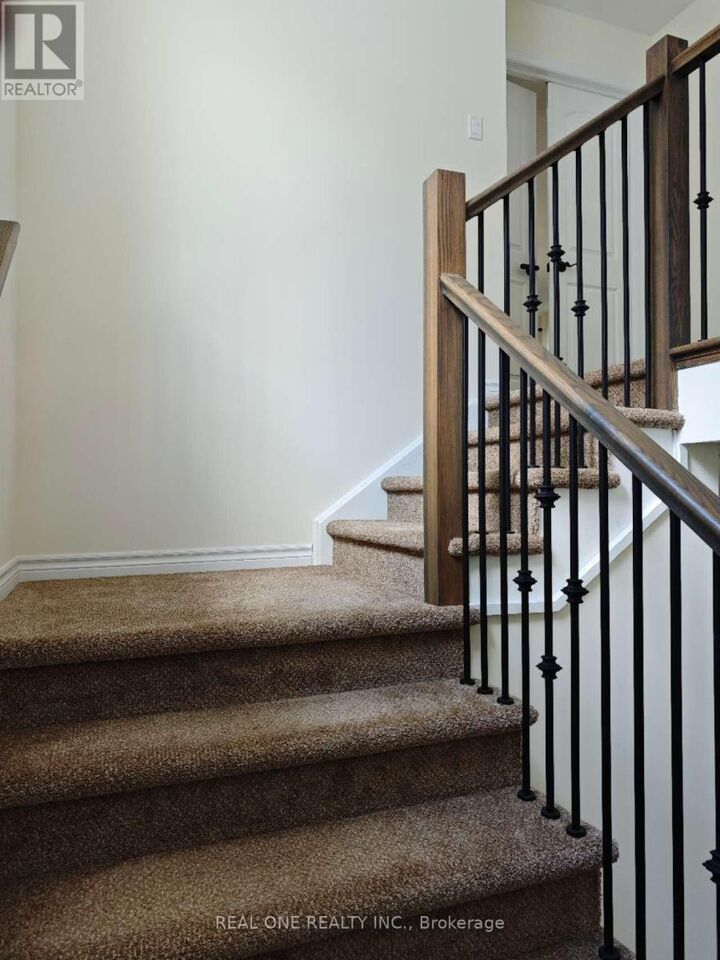Property Photo:  1240 Emma Chase Drive  ON N6G 0W2 