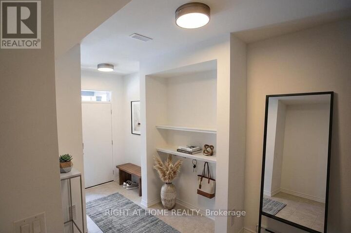 Property Photo:  5116 Vetere Street  ON L5M 2S8 
