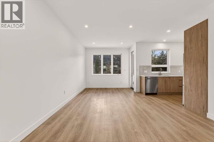 Property Photo:  2224 Falls Street A  BC V1L 1K4 