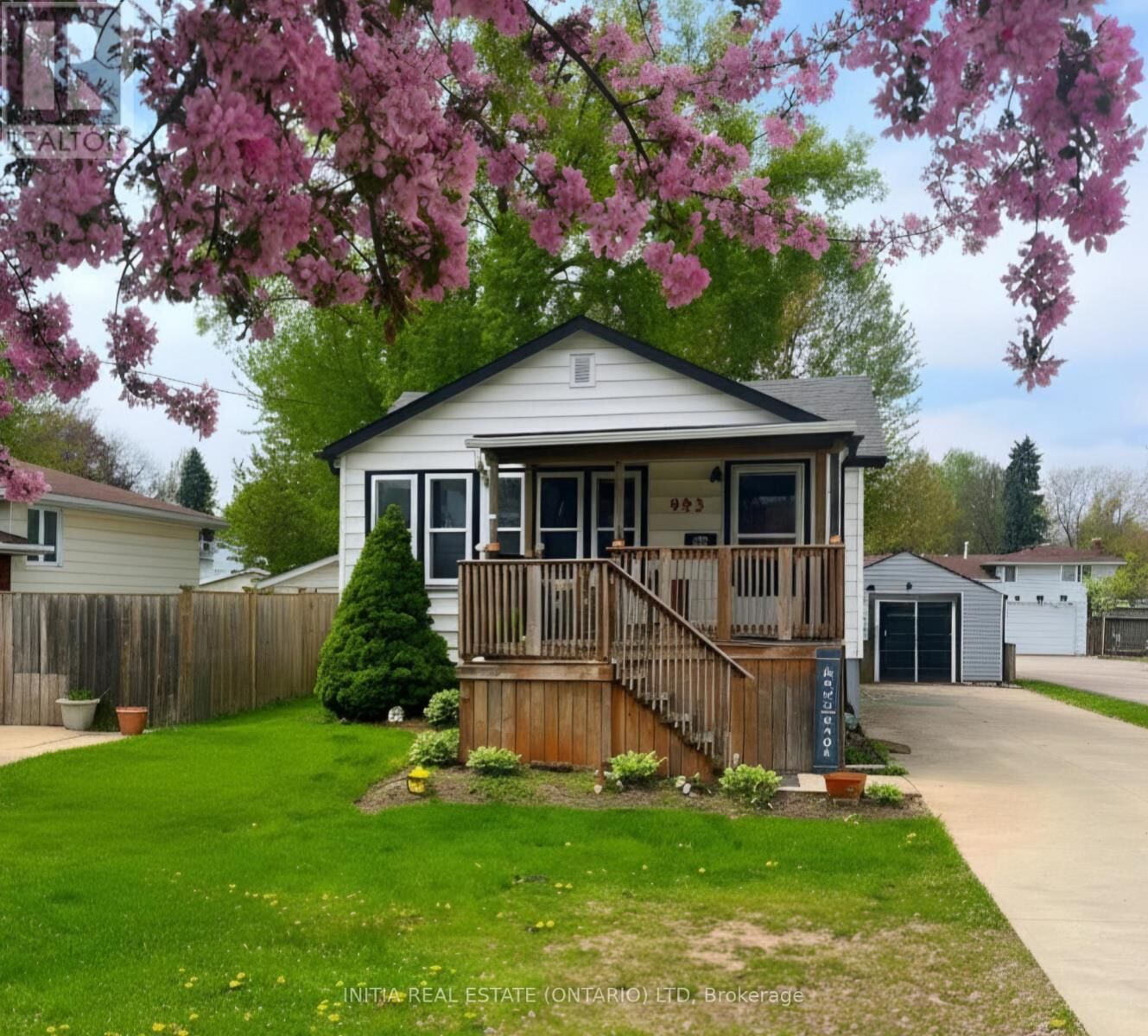 Property Photo:  993 Murphy Road West  ON N7S 2Y3 
