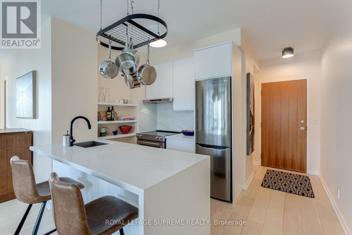 Property Photo:  33 Lombard Street 1506  ON M5C 3H8 