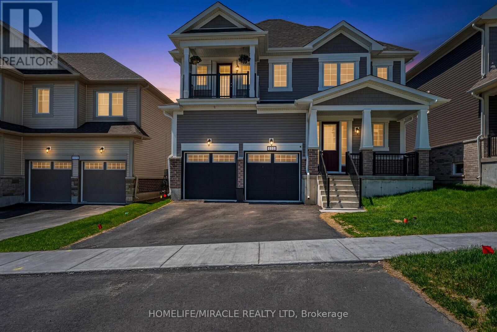 Property Photo:  111 Windermere Boulevard  ON K0H 1G0 
