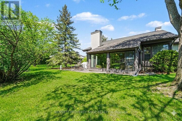 Property Photo:  12 Laurel Valley Court  ON K2S 1B9 