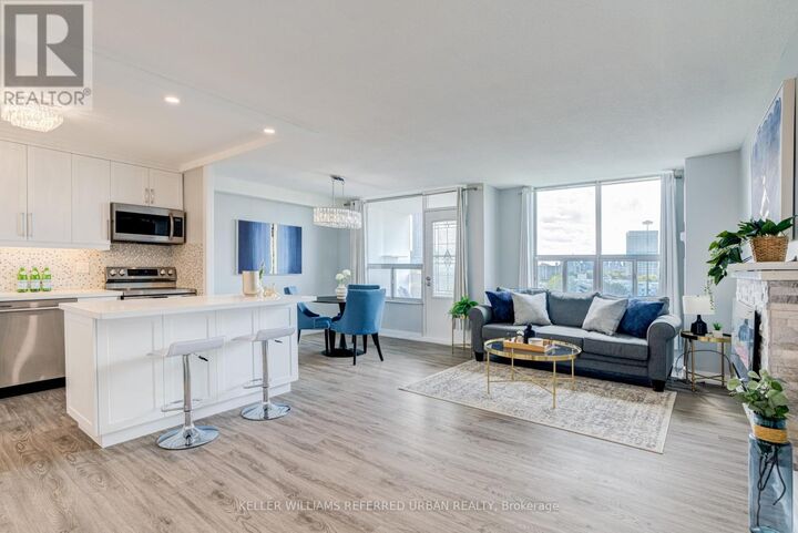 Property Photo:  10 Edgecliff Golfway 1417  ON M3C 3A3 