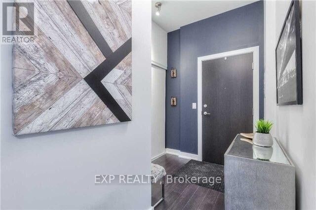 Property Photo:  6 Parkwood Avenue 201  ON M4V 0A3 