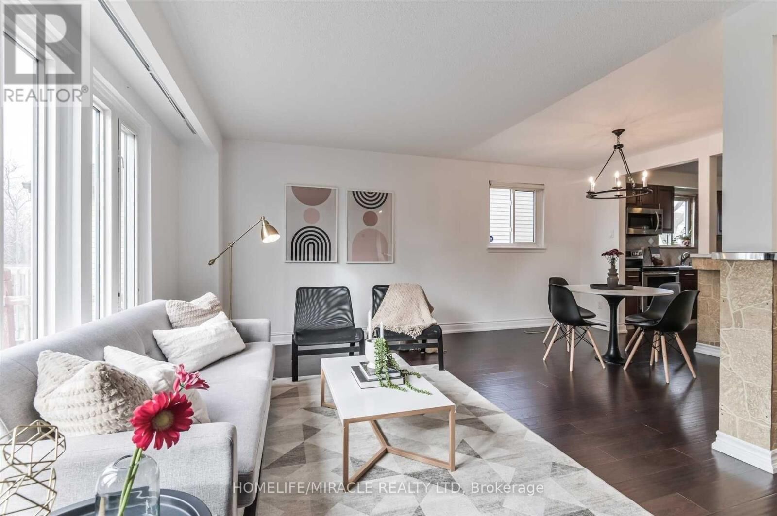 Property Photo:  37 Banner Crescent  ON L1S 3S8 