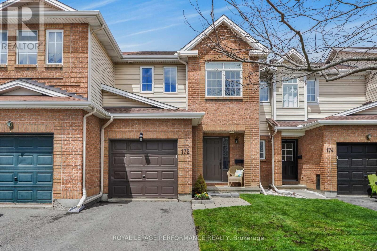 Property Photo:  172 Colliston Crescent  ON K1V 2J5 