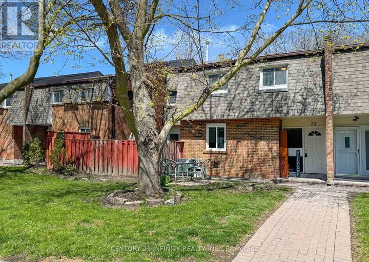 Property Photo:  101 Dovedale Drive 33  ON L1N 1Z7 