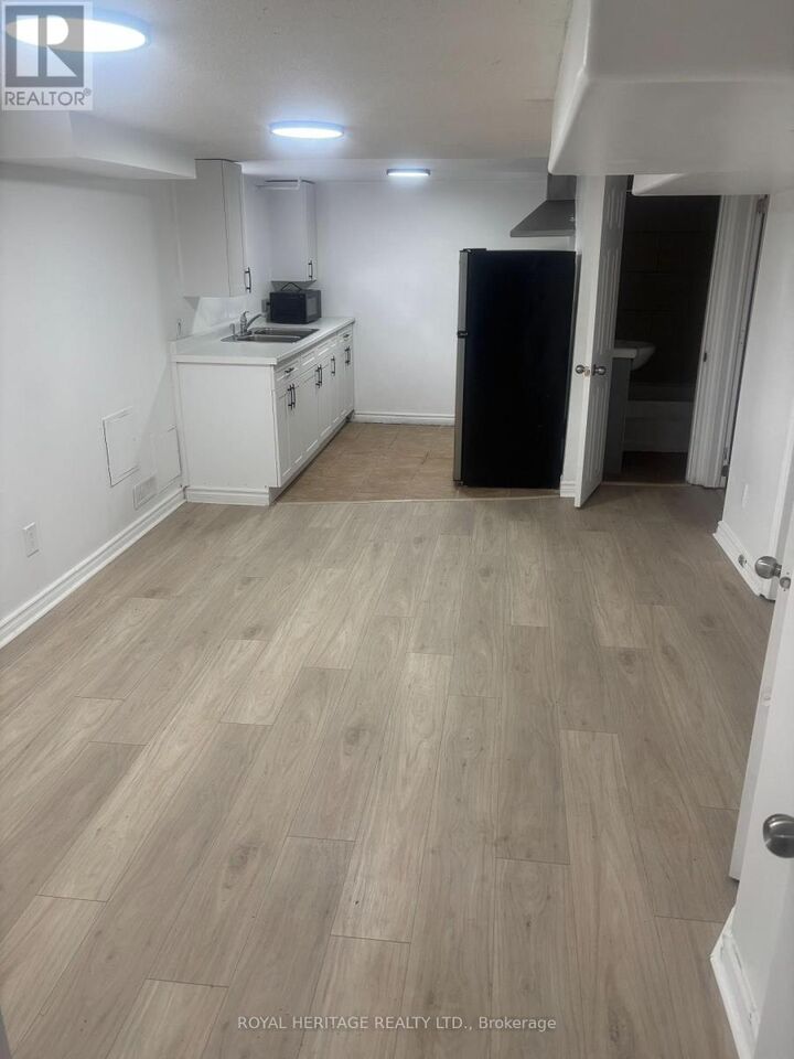 Property Photo:  93 Park Rd  ON L1J 4G7 