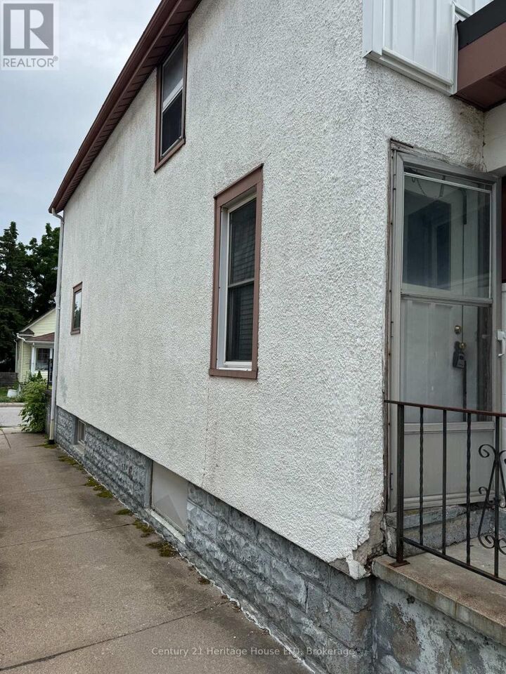 Property Photo:  4688 Ryerson Crescent  ON L2E 1E5 
